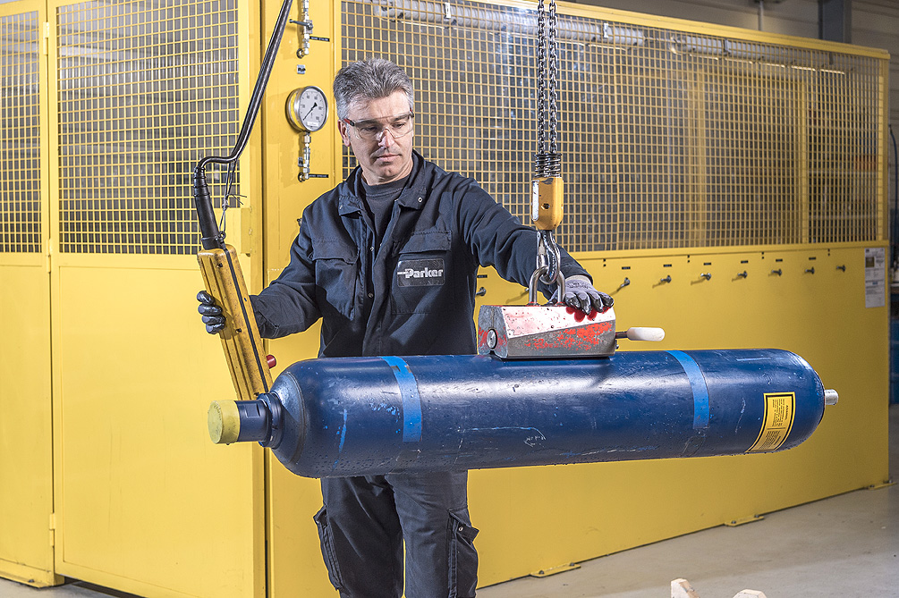 In house accumulator service centre