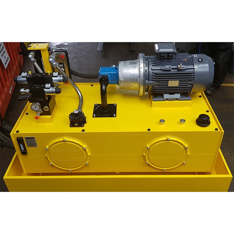 Hedley ‘Turnkey’ Hydraulic system operates plastic extrusion machine